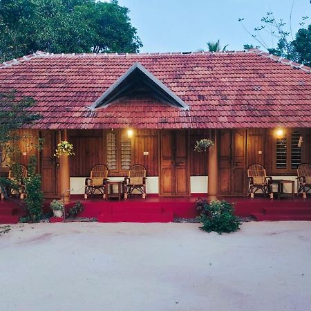 Marari Beach Paradise Марарикулам Екстериор снимка